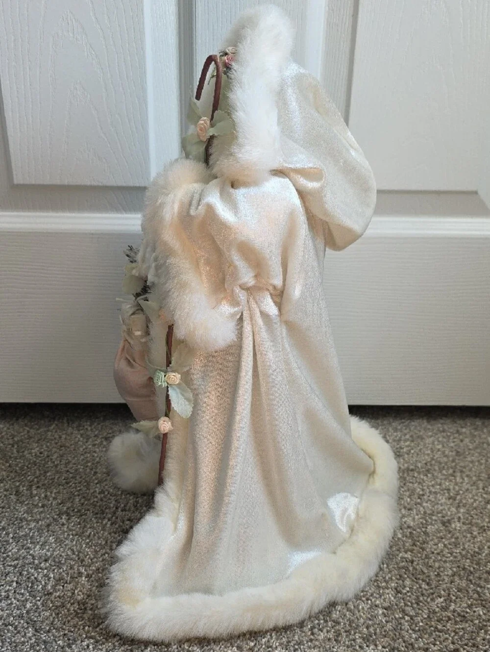 Vintage standing santa figurine 16